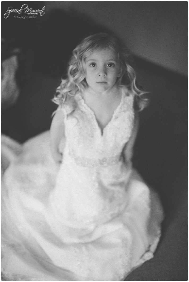 Special Moments Photography , Fall wedding Portraits , Arkansas Wedding Photography
