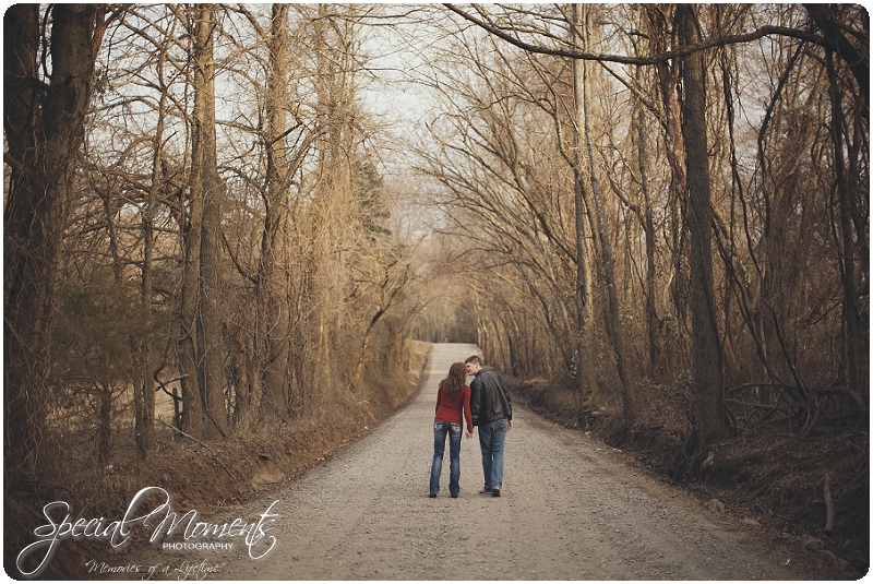 Southern Engagement Portraits , Outdoor Engagement Ideas , Outdoor Engagement Pictures_0007