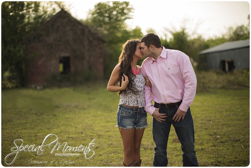 Outdoor Engagement Portraits, Southern Engagement Pictures, Engagement Pictures_0055