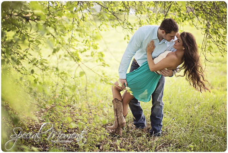 Outdoor Engagement Portraits, Southern Engagement Pictures, Engagement Pictures_0063