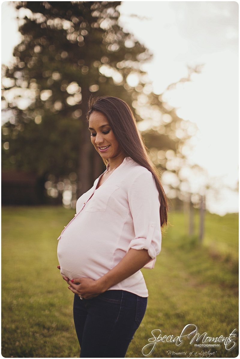 Southern Maternity Portraits, Maternity Pictures, Baby Bump Portraits