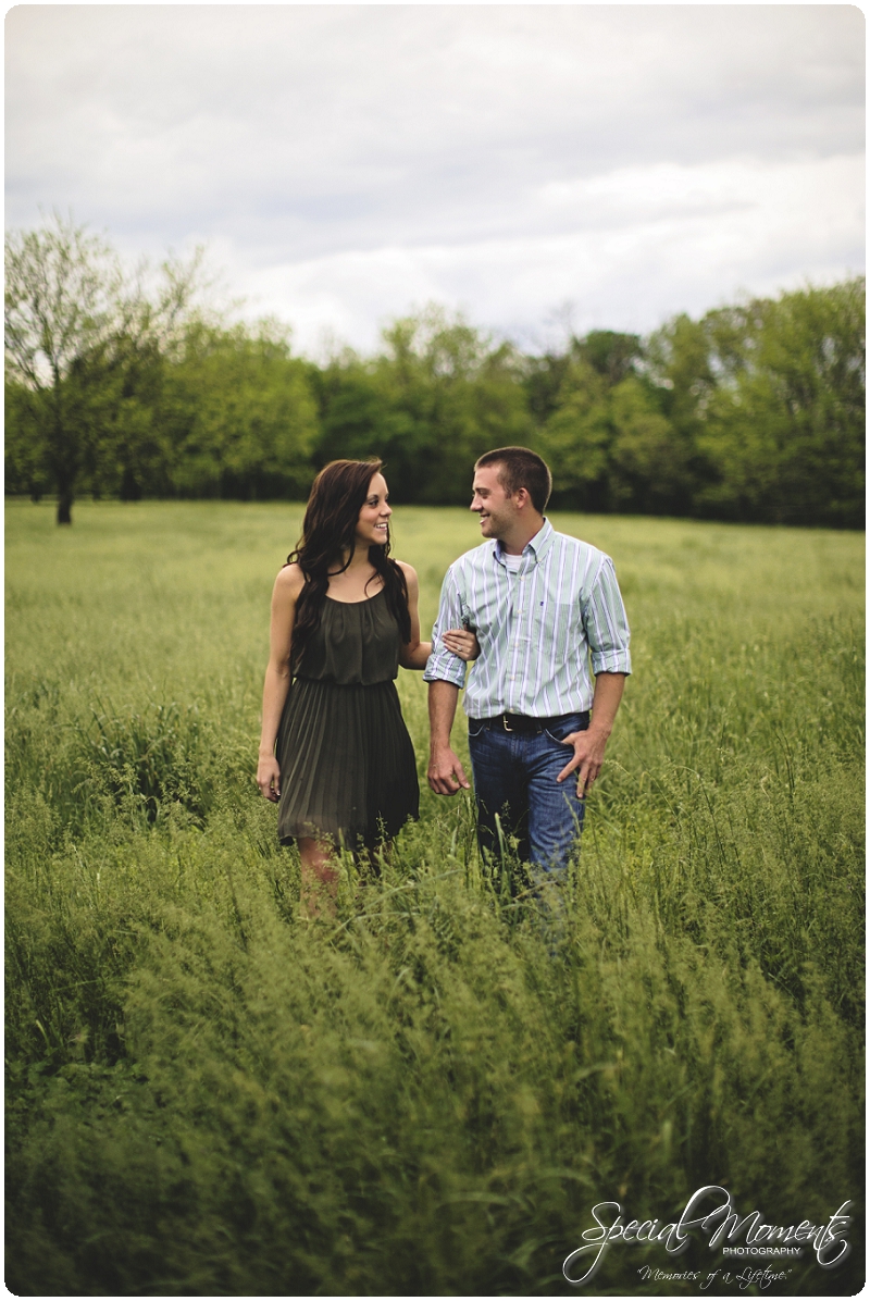 Southern engagement pictures, Engagement Picture ideas, Country Engagement Pictures_0041