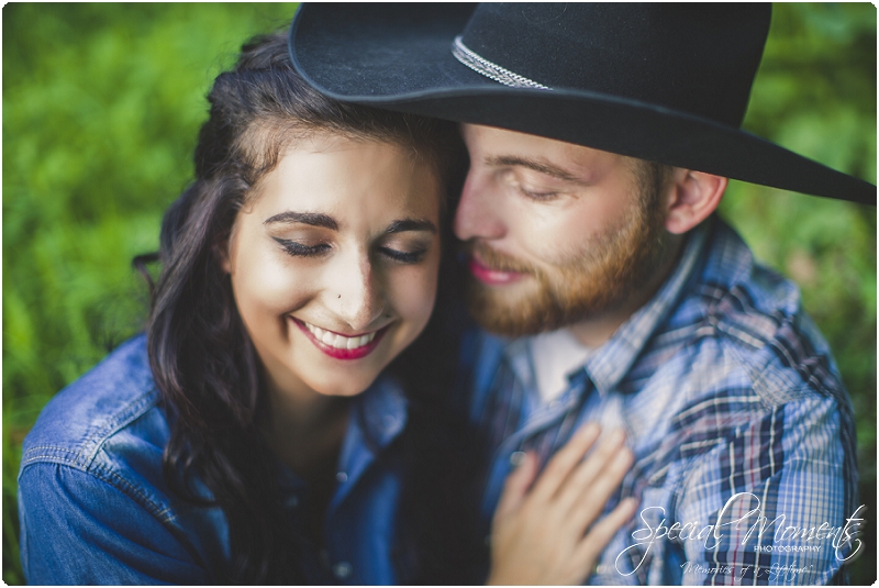 fort smith arkansas photographer, southern engagement pictures, outdoor engagement pictures_0003