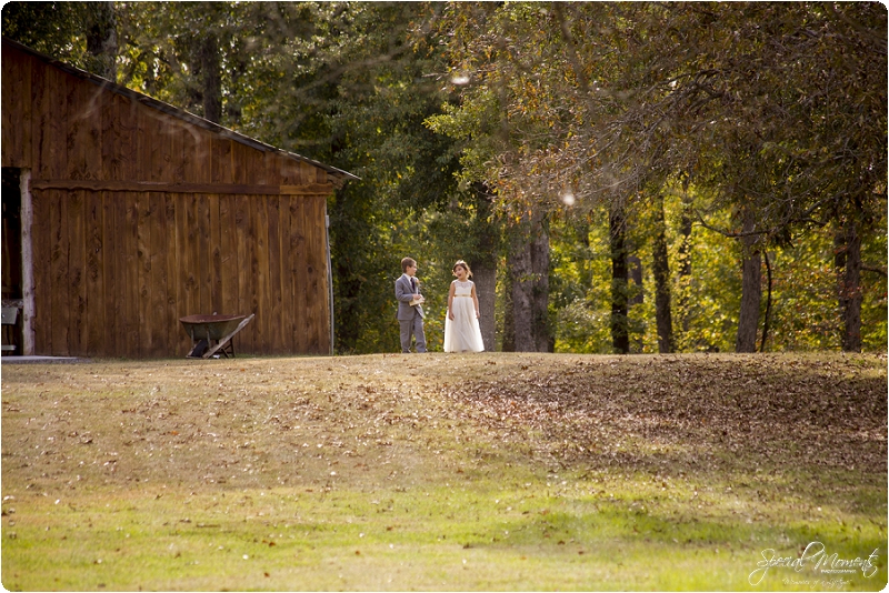 southern wedding , arkansas wedding photographer, fall wedding pictures, amazing wedding photography , pecan grove at honey hill_0260