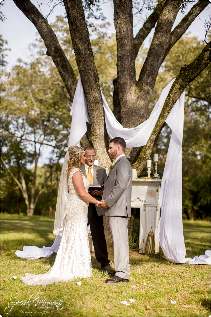 southern wedding , arkansas wedding photographer, fall wedding pictures, amazing wedding photography , pecan grove at honey hill_0267