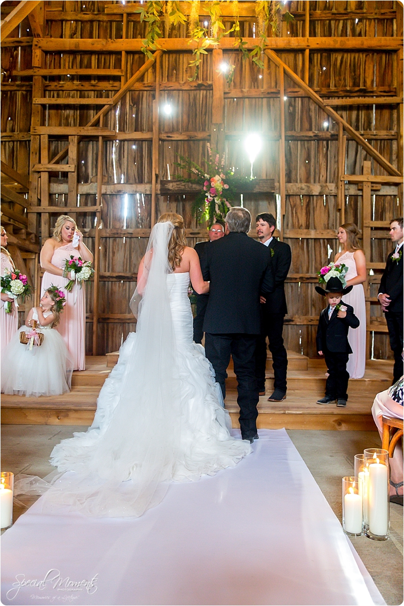 arkansas wedding photographer, hat creek ranch barn wedding, northwest arkansas wedding photographer_0671