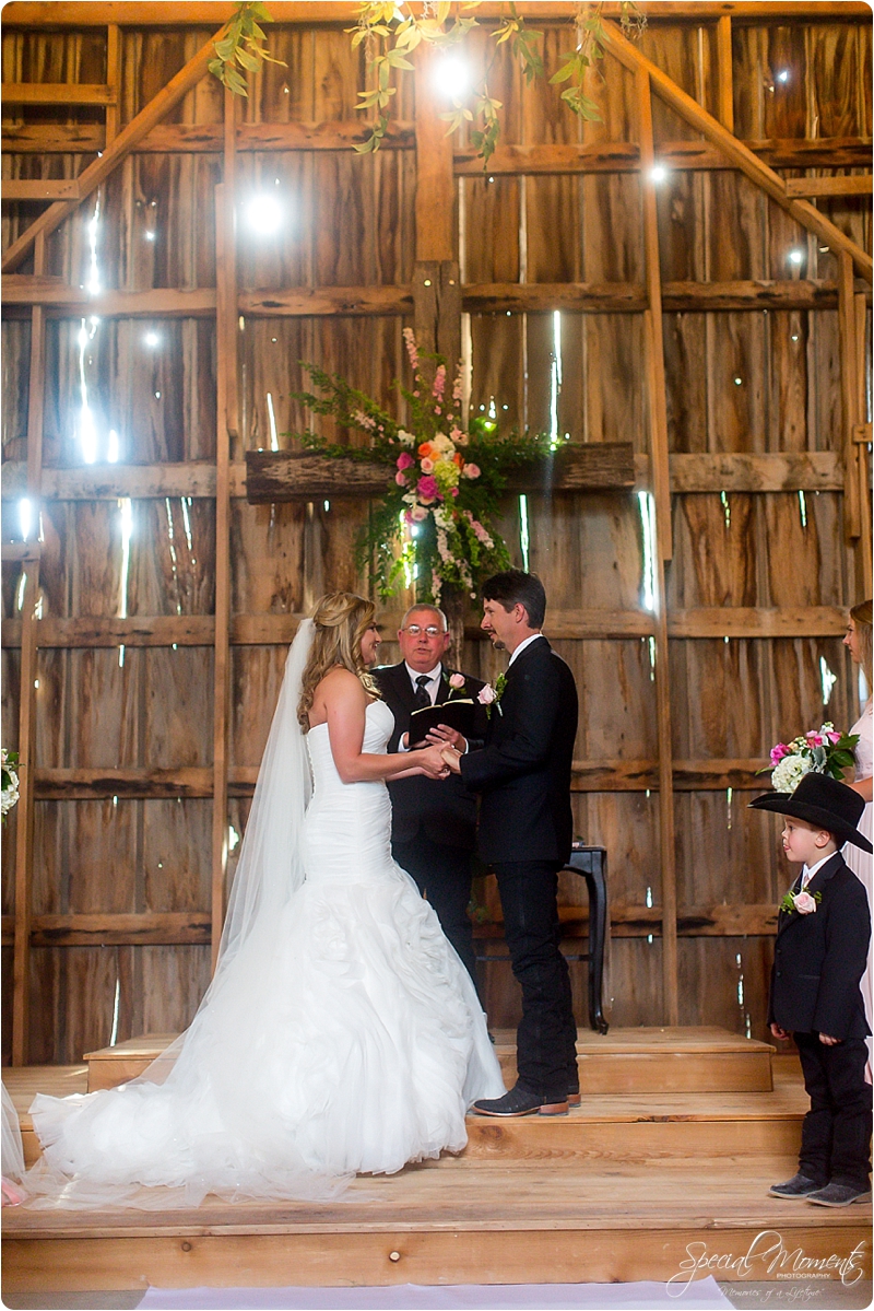 arkansas wedding photographer, hat creek ranch barn wedding, northwest arkansas wedding photographer_0673