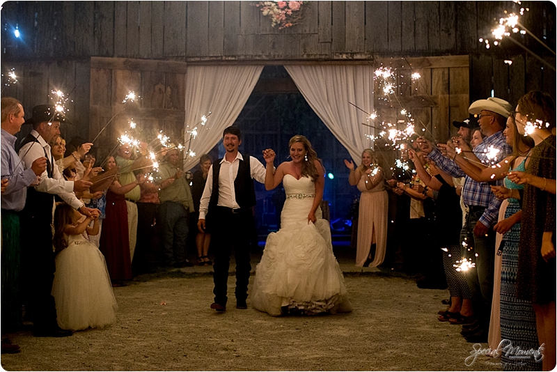 arkansas wedding photographer, hat creek ranch barn wedding, northwest arkansas wedding photographer_0690