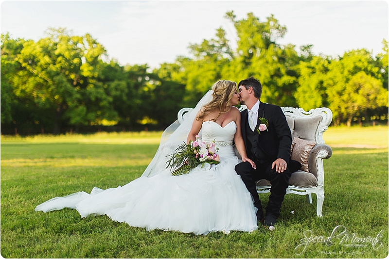 arkansas wedding photographer, hat creek ranch barn wedding, northwest arkansas wedding photographer_0698