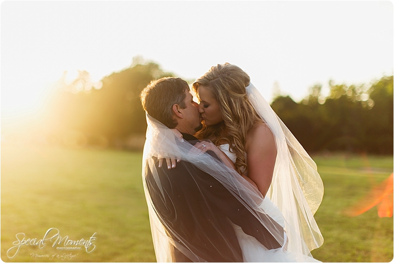 arkansas wedding photographer, hat creek ranch barn wedding, northwest arkansas wedding photographer_0701