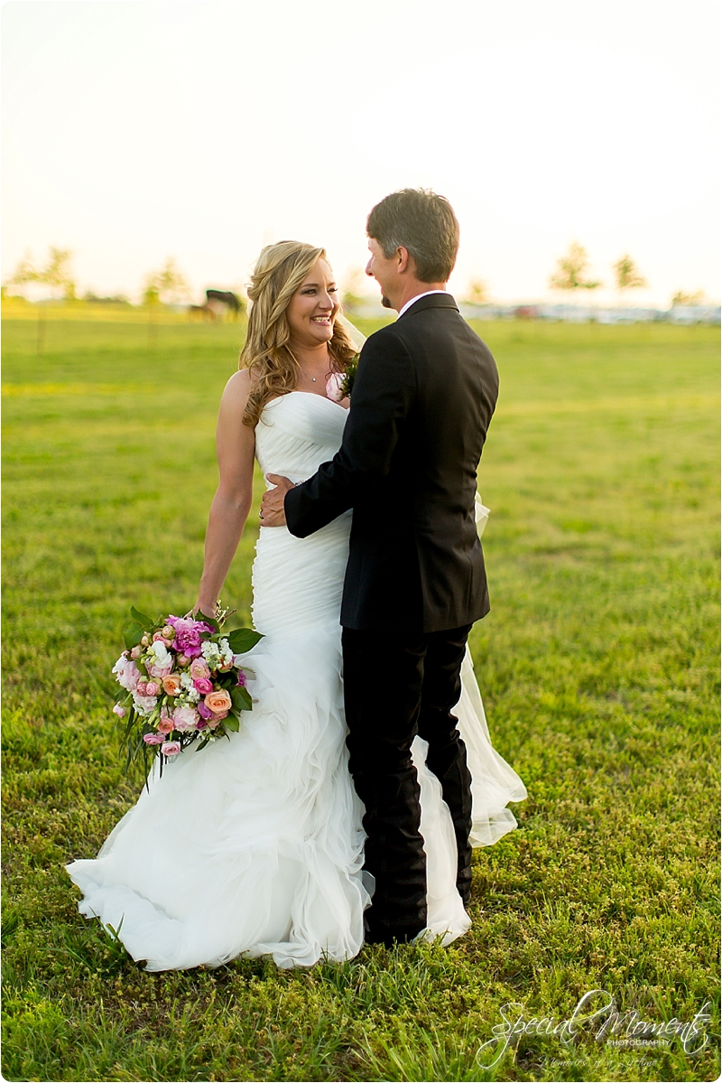 arkansas wedding photographer, hat creek ranch barn wedding, northwest arkansas wedding photographer_0708