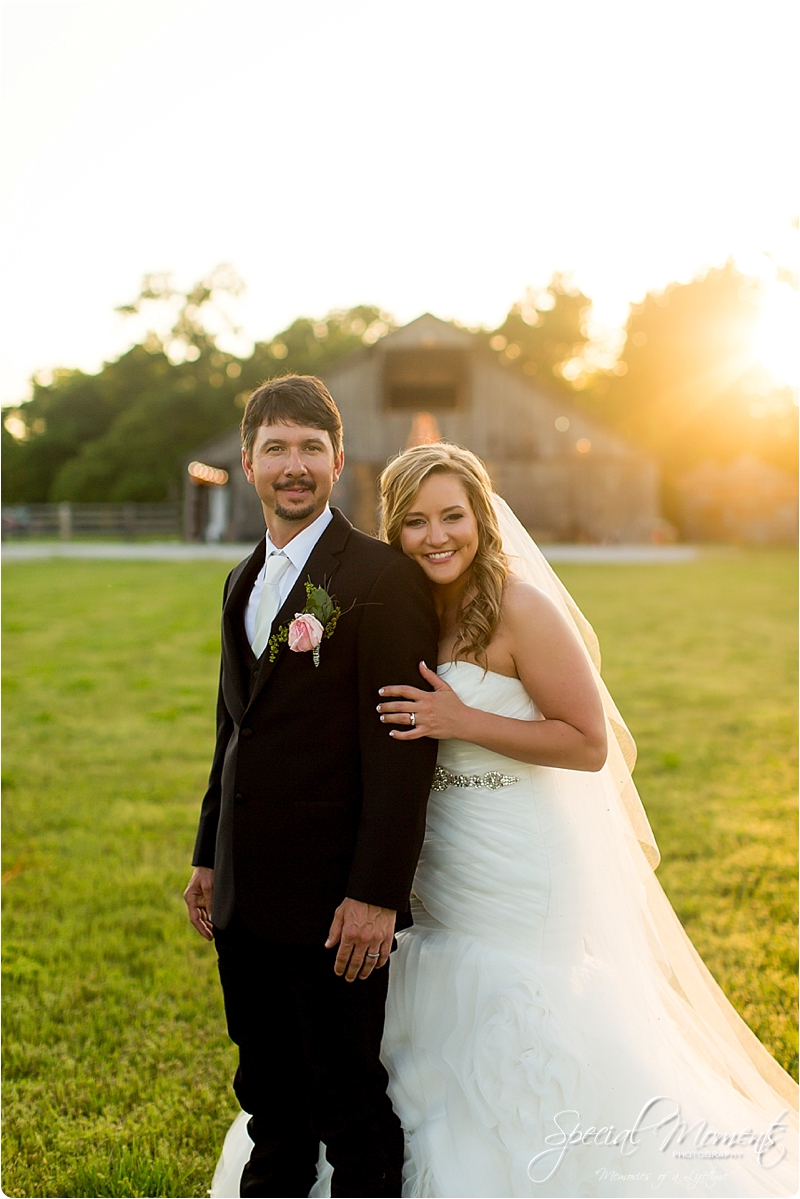 arkansas wedding photographer, hat creek ranch barn wedding, northwest arkansas wedding photographer_0709