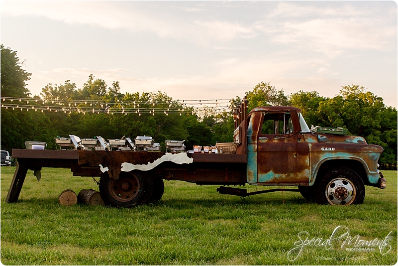 arkansas wedding photographer, hat creek ranch barn wedding , northwest arkansas wedding photographer