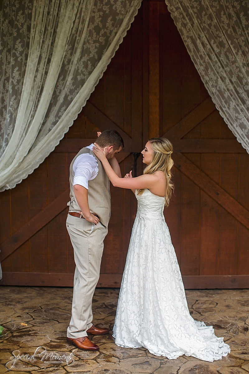 barn-at-the-springs-wedding-arkansas-wedding-photographer-fort-smith-wedding-photographer_0204