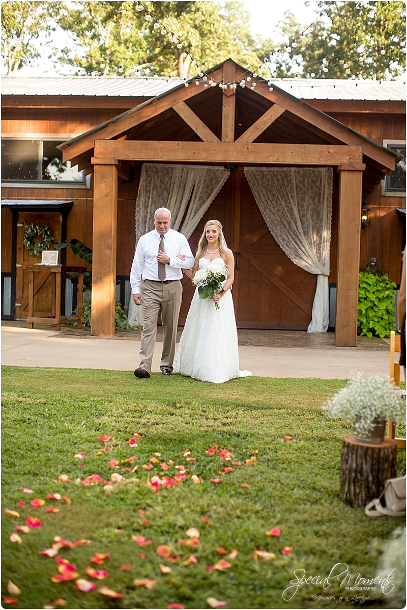 barn-at-the-springs-wedding-arkansas-wedding-photographer-fort-smith-wedding-photographer_0225